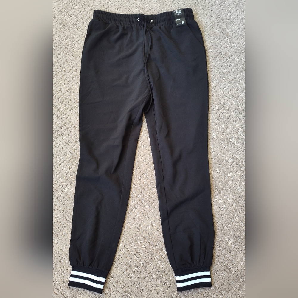 New York And Company Black Jogger Pants